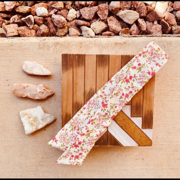 the HANNAH style 21” handmade hair scarf - Picture 3 of 3